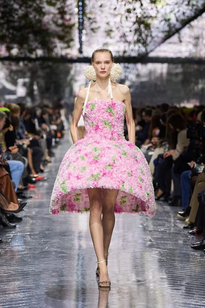 Look 44